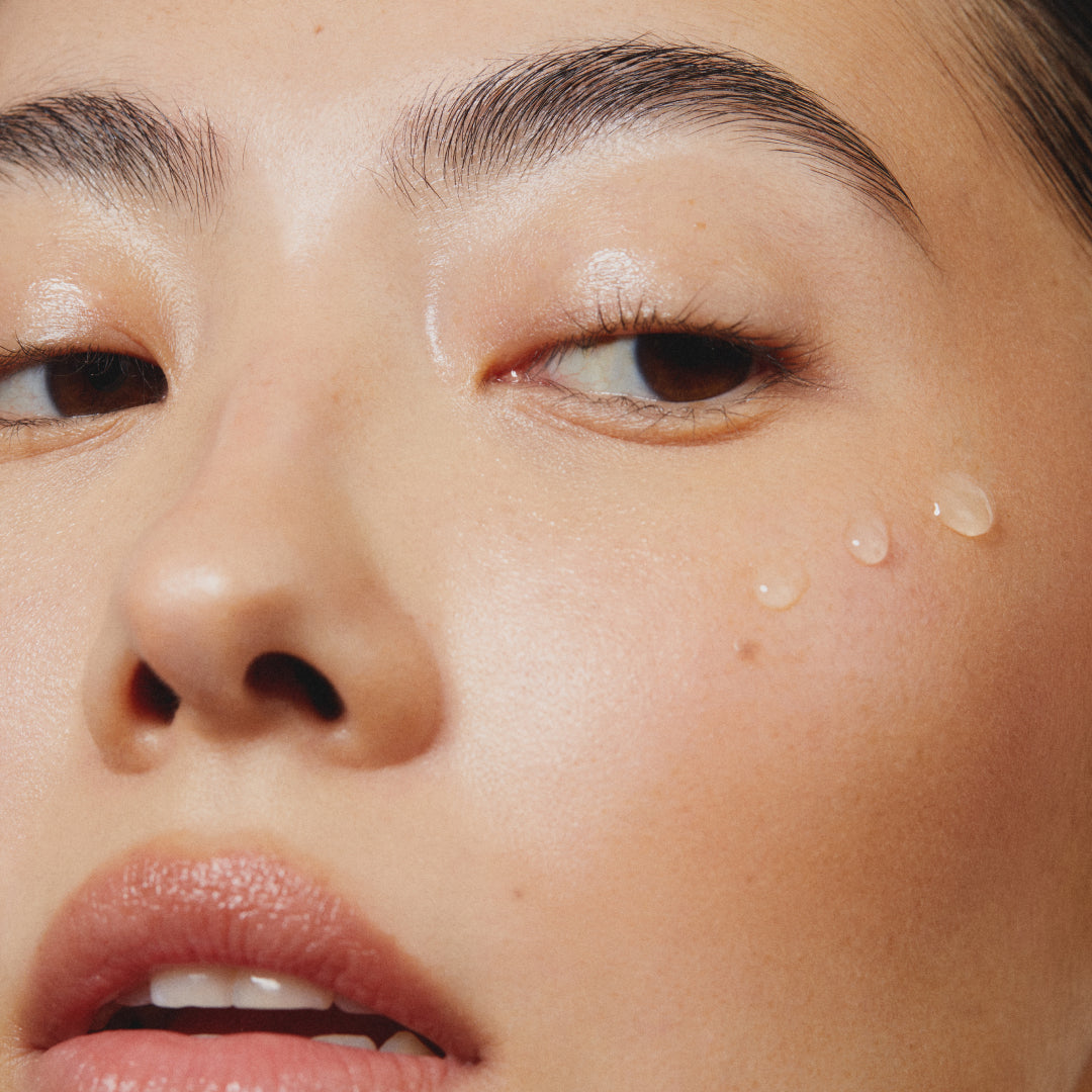 Comment bien hydrater le contour de l'œil ?